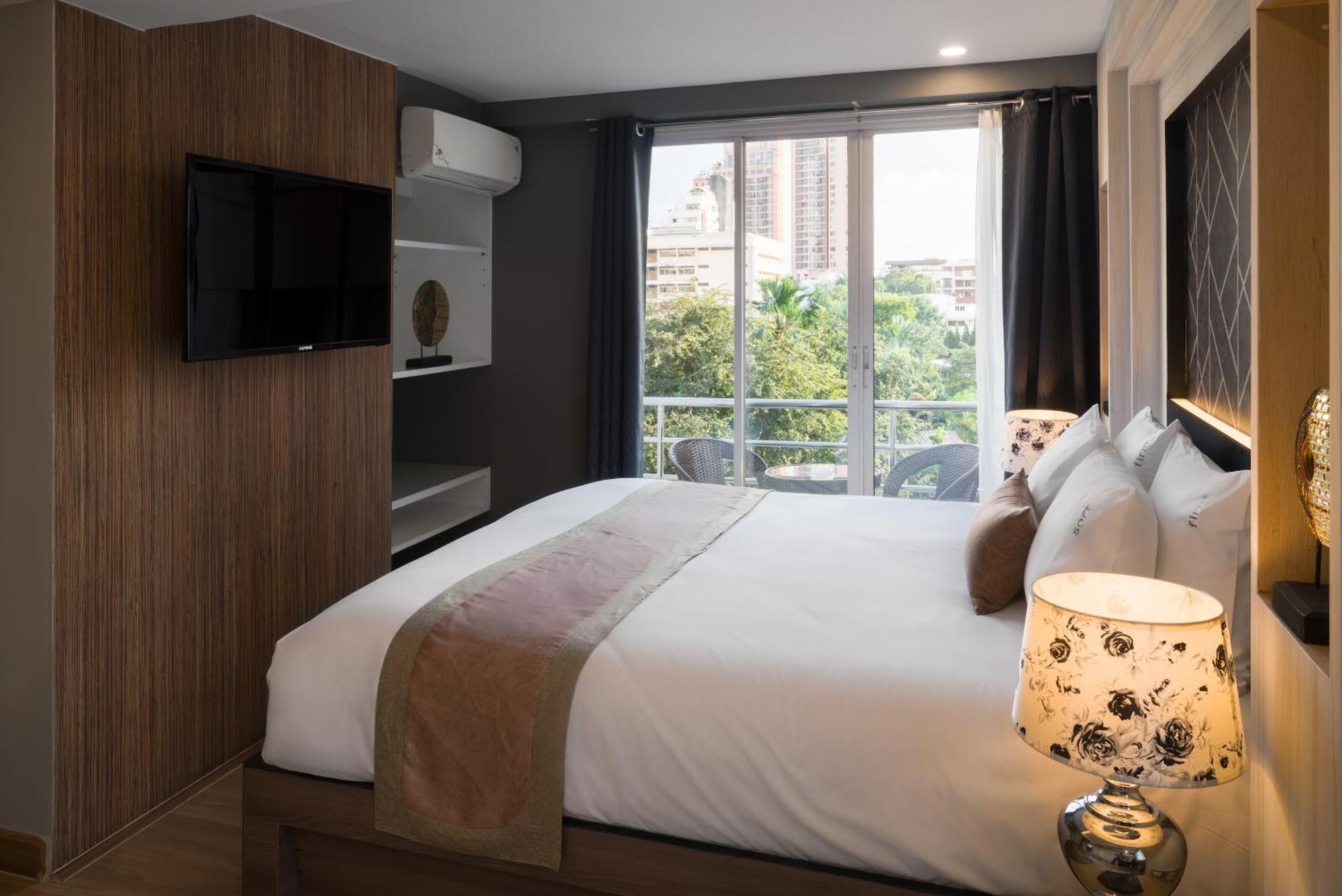 Aspira Suites Sukhumvit 20 Bangkok Bagian luar foto